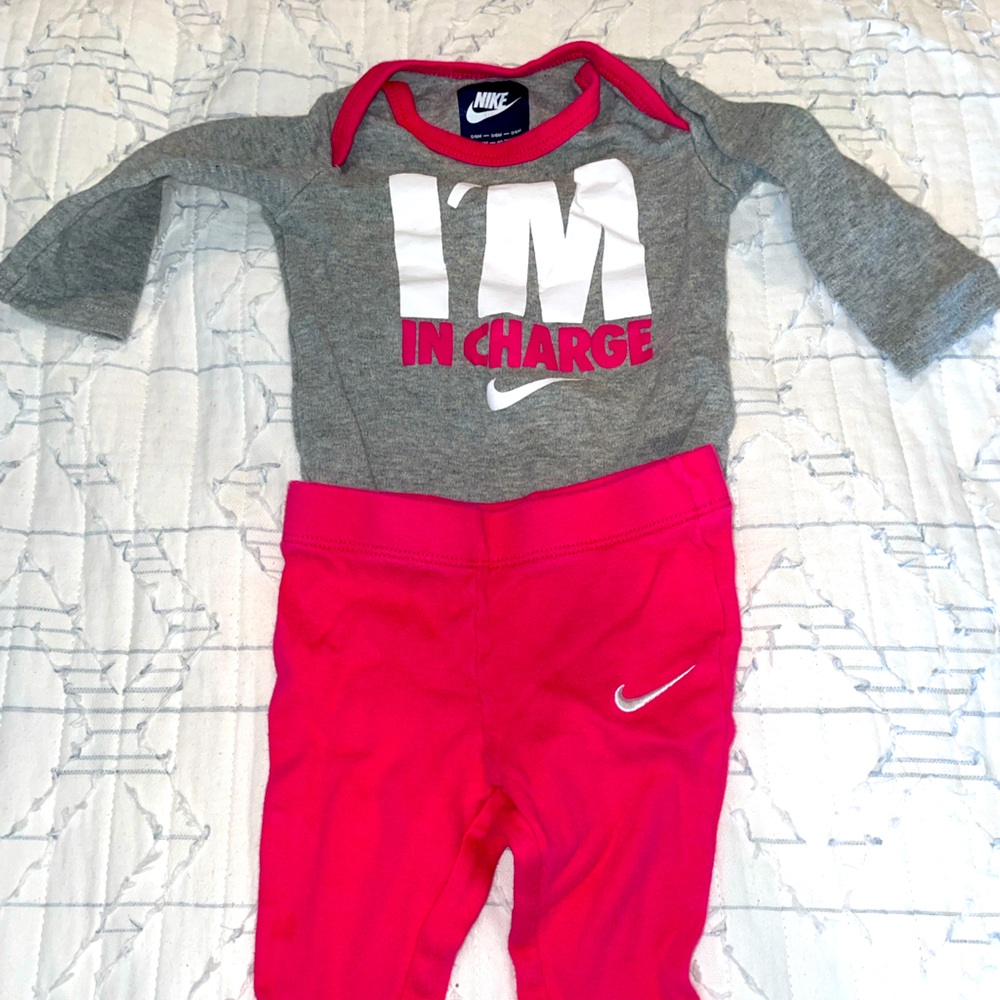 Baby girls Nike set 0-6 months